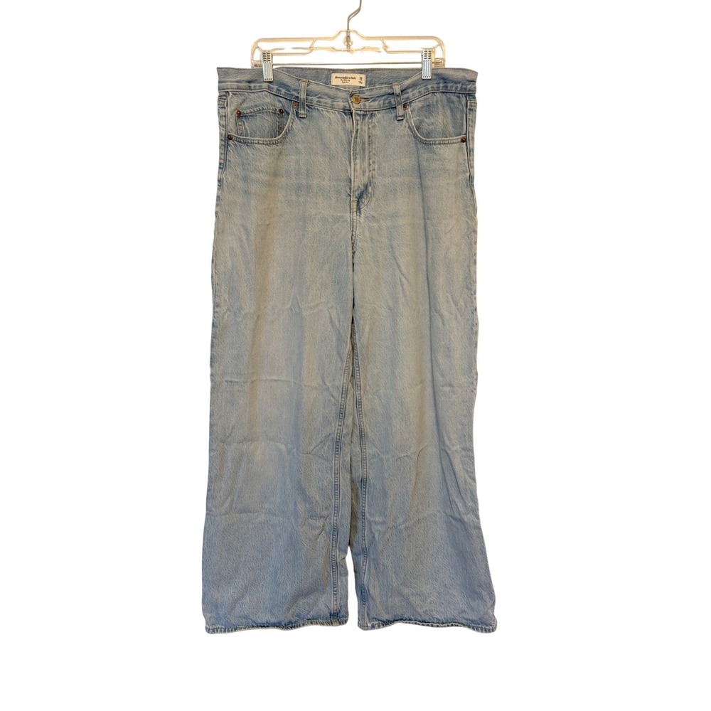 Abercrombie & Fitch The‎ Wide Leg High Rise Jeans Light Wash Blue Size 32 Long